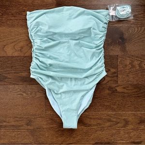 🎉LAST CHANCE🎉 NWT!! Victorias Secret Ruched One-Piece Swimsuit